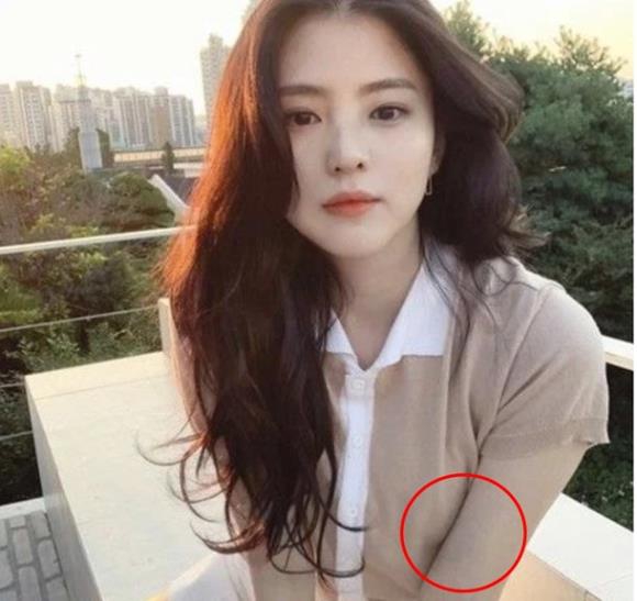 55+ 영상 한소희 타투 28 한소희, 과거 타투 문신-담배 사진 재조명