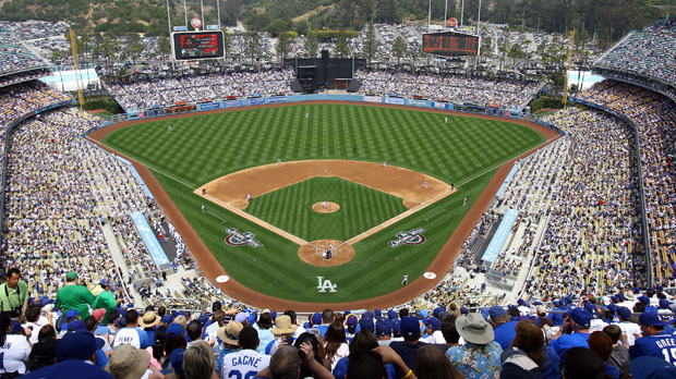 http-%2F%2Fcbsla.files.wordpress.com%2F2010%2F08%2Fdodger_stadium_topper_85967803.jpg